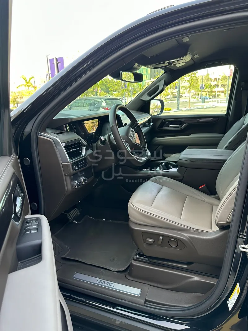 2025 جي ام سي يوكون اليفيشن