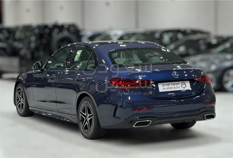 2025 مرسيدس - بنز سي 200