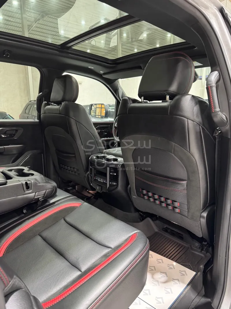 2022 دودج رام تي ار اكس