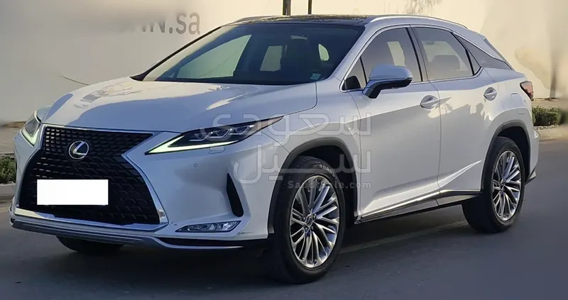 2021 لكزس أر إكس 350