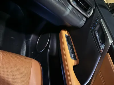 2021 لكزس أر إكس 350