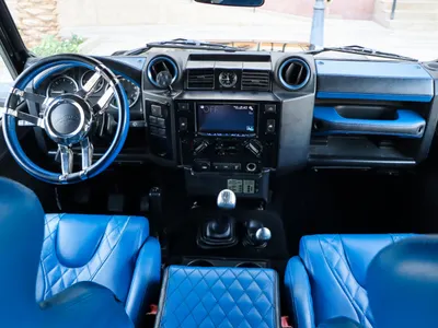 2015 لاند روفر ديفيندر 90