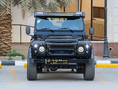 2015 لاند روفر ديفيندر 90