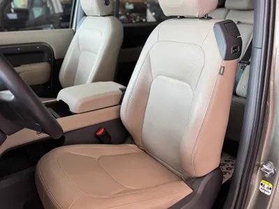 2024 لاند روفر ديفيندر 90