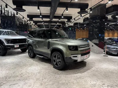 2024 لاند روفر ديفيندر 90