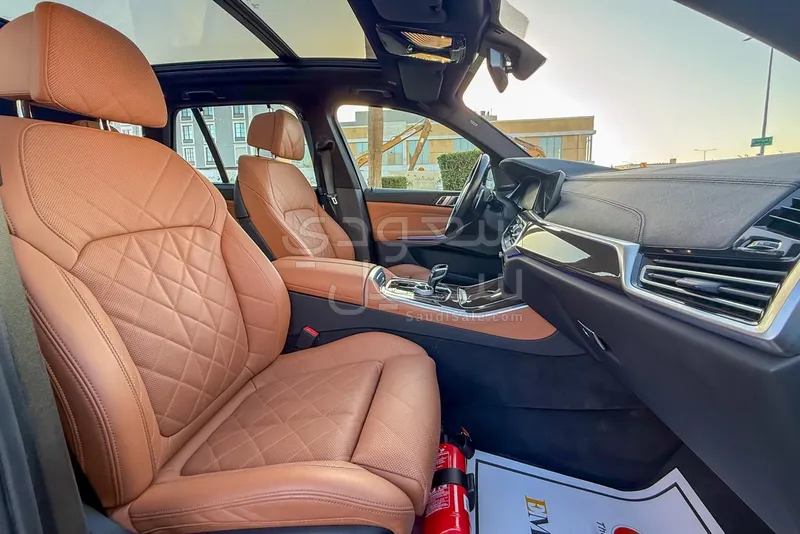 2023 بي ام دبليو الفئة اكس 5 إم كت