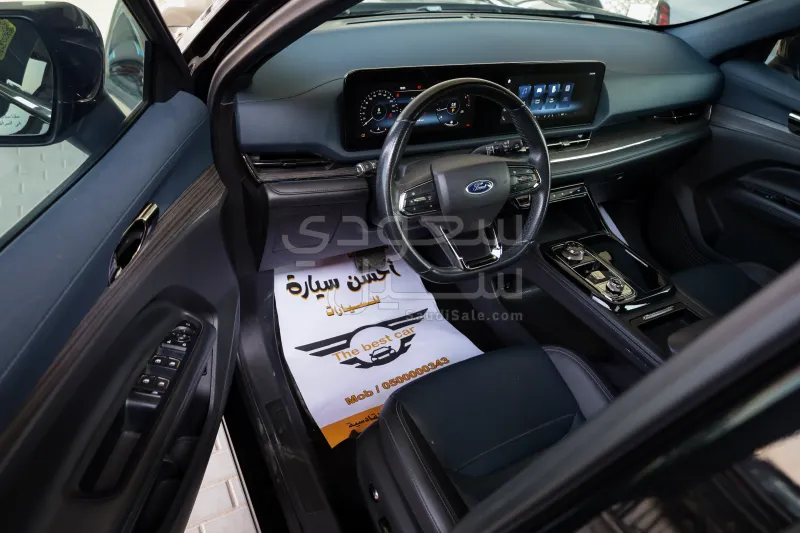 2024 فورد تيريتوري تيتانيوم بلس