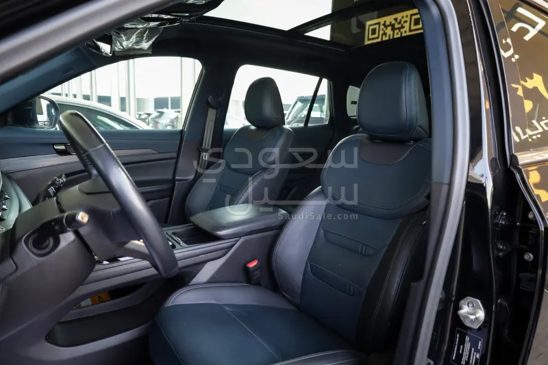 2024 فورد تيريتوري تيتانيوم بلس