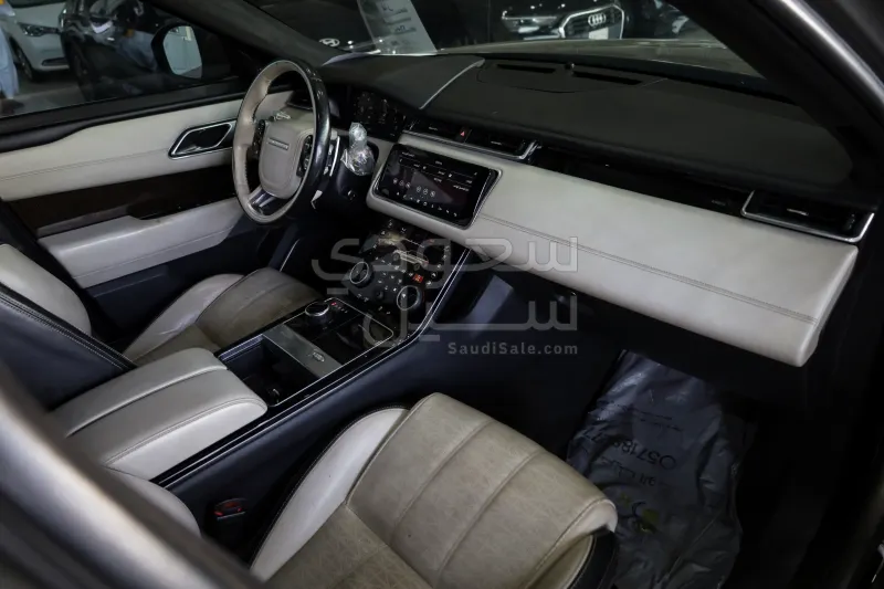 2018 لاند روفر رينج روفر فيلار أر - دايناميك