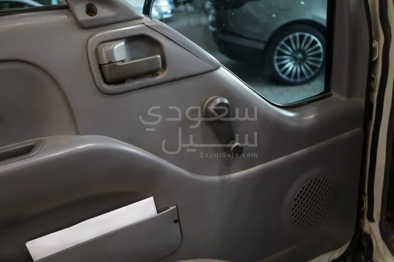 2008 ايسوزو دينا