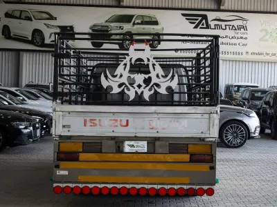 2008 ايسوزو دينا