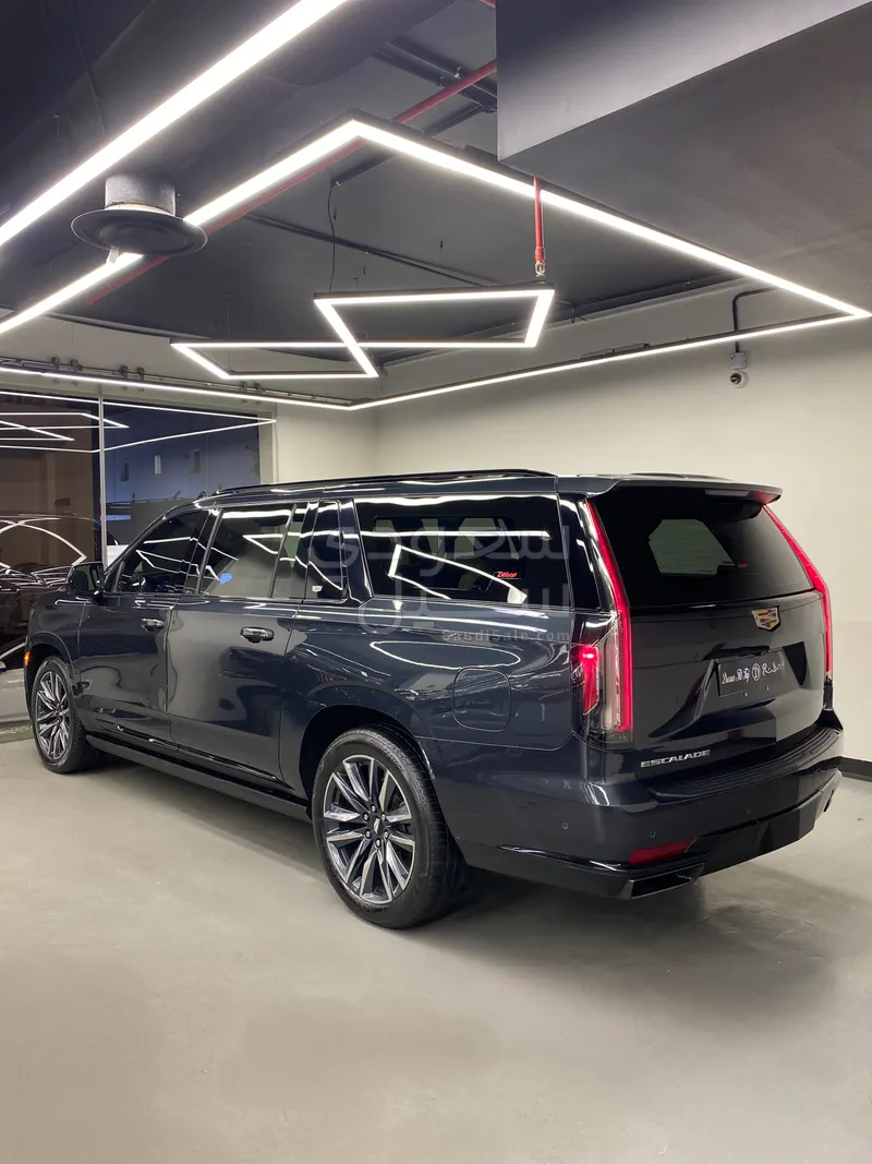 2022 كاديلاك اسكاليد