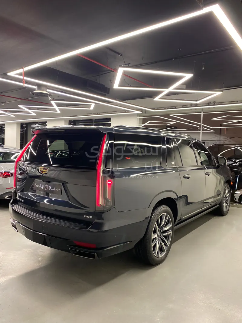 2022 كاديلاك اسكاليد