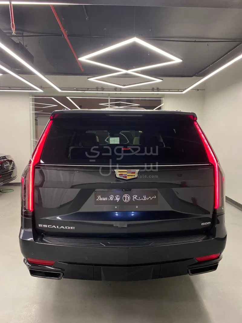 2022 كاديلاك اسكاليد