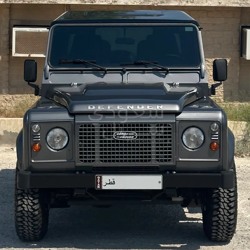 2015 لاند روفر ديفيندر 90