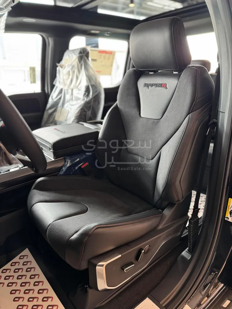 2025 فورد اف 150 رابتور ار