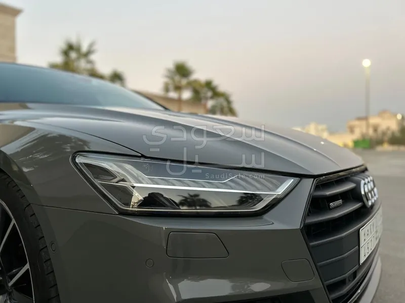 2023 اودي اي 7 55 تي اف اس اي