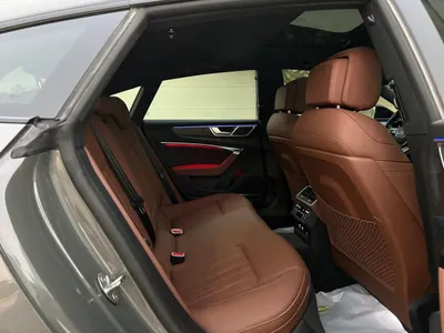 2023 اودي اي 7 55 تي اف اس اي