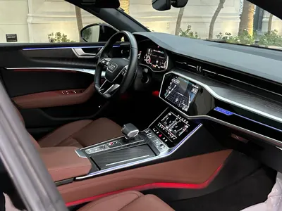 2023 اودي اي 7 55 تي اف اس اي