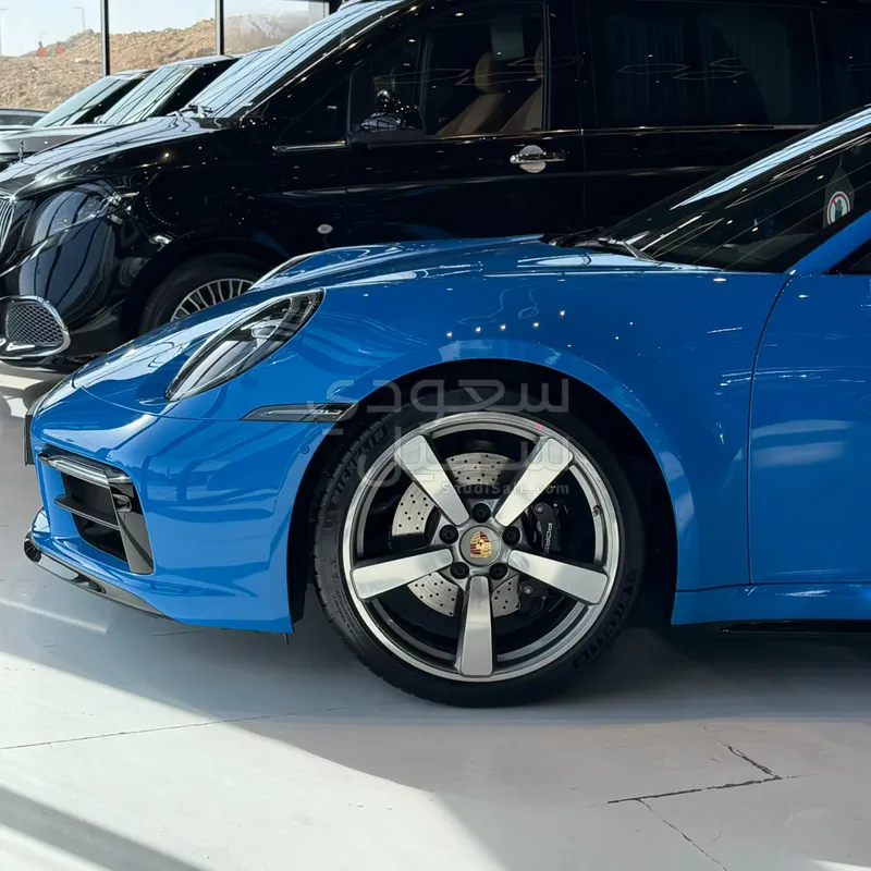 2024 بورش 911 كاريرا 4 اس