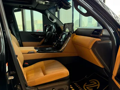 2023 لكزس إل إكس 600