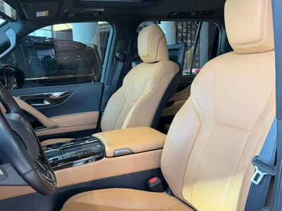 2023 لكزس إل إكس 600