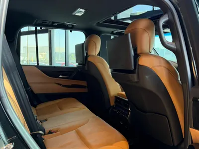 2023 لكزس إل إكس 600