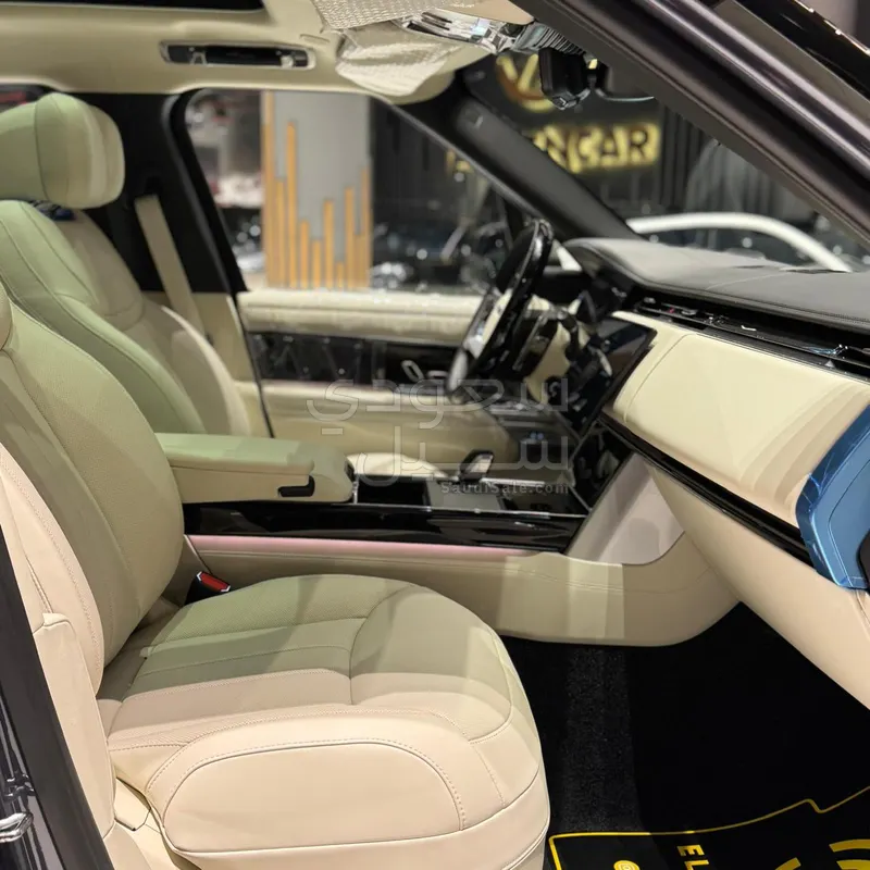 2025 لاند روفر رينج روفر اوتوبيوغرافي