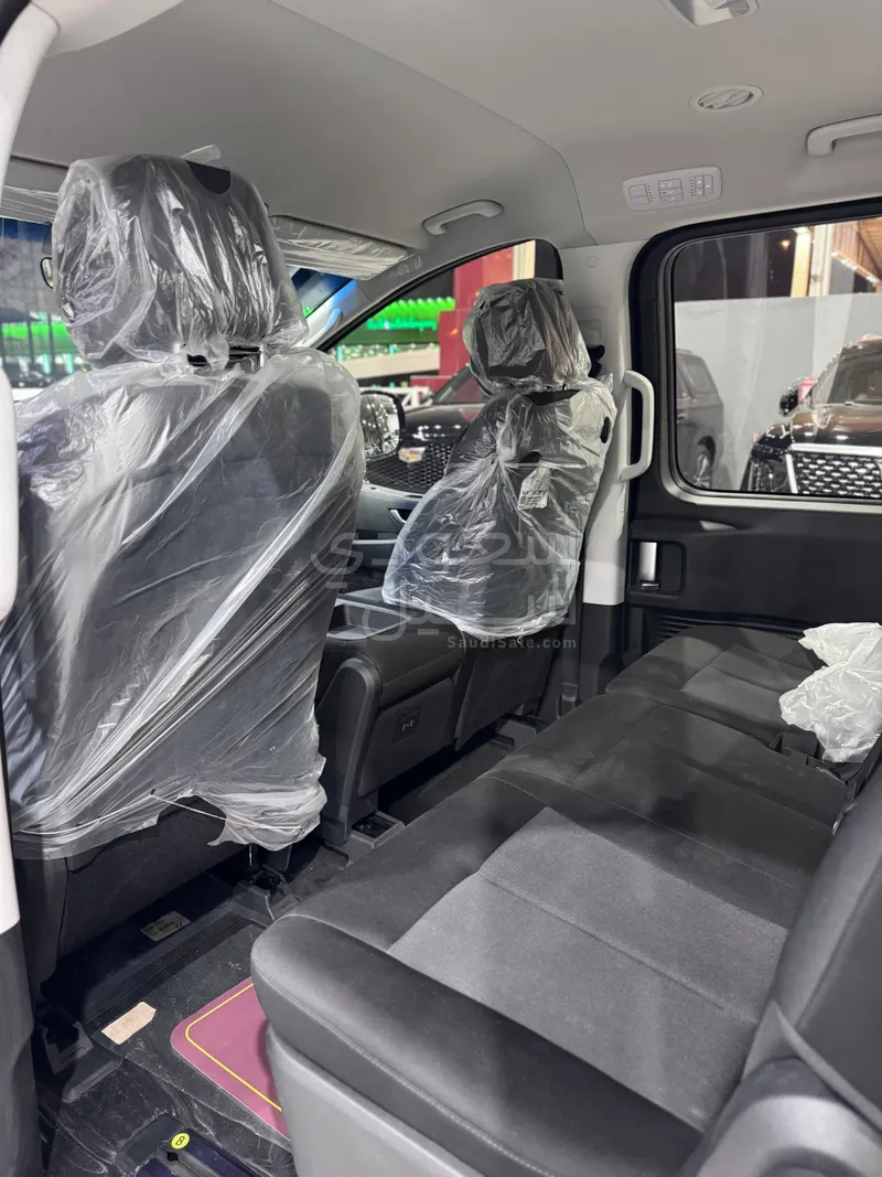 2025 هيونداي ستاريا