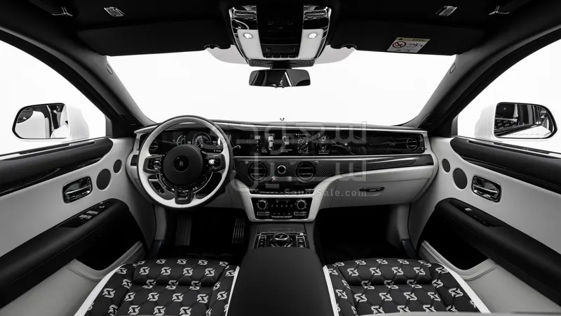 2026 رولز رويس قوست بلاك بادج