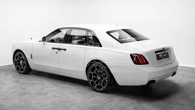 2026 رولز رويس قوست بلاك بادج