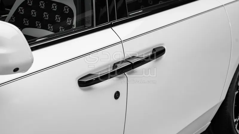 2026 رولز رويس قوست بلاك بادج