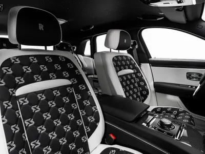 2026 رولز رويس قوست بلاك بادج