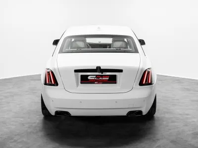 2026 رولز رويس قوست بلاك بادج