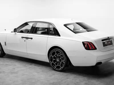 2026 رولز رويس قوست بلاك بادج