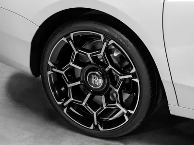 2026 رولز رويس قوست بلاك بادج