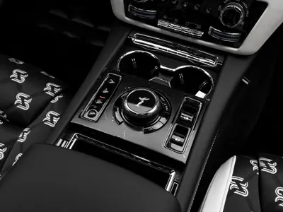 2026 رولز رويس قوست بلاك بادج