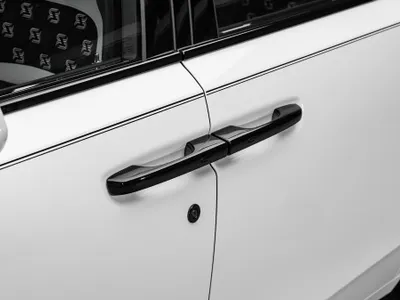 2026 رولز رويس قوست بلاك بادج