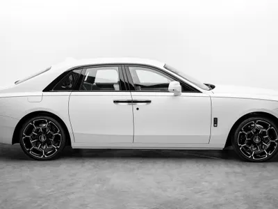 2026 رولز رويس قوست بلاك بادج