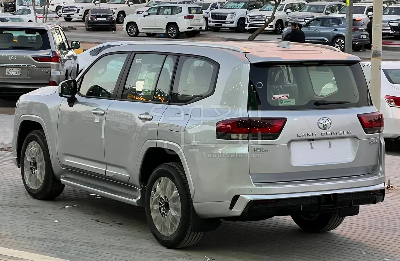 2026 تويوتا لاند كروزر جي اكس ار