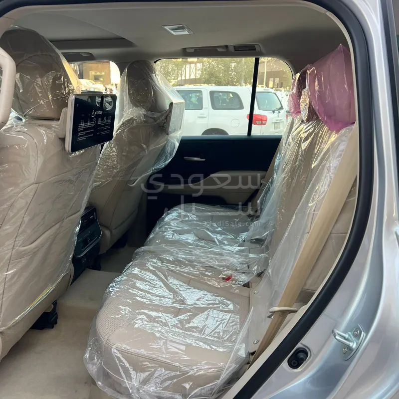 2026 تويوتا لاند كروزر جي اكس ار