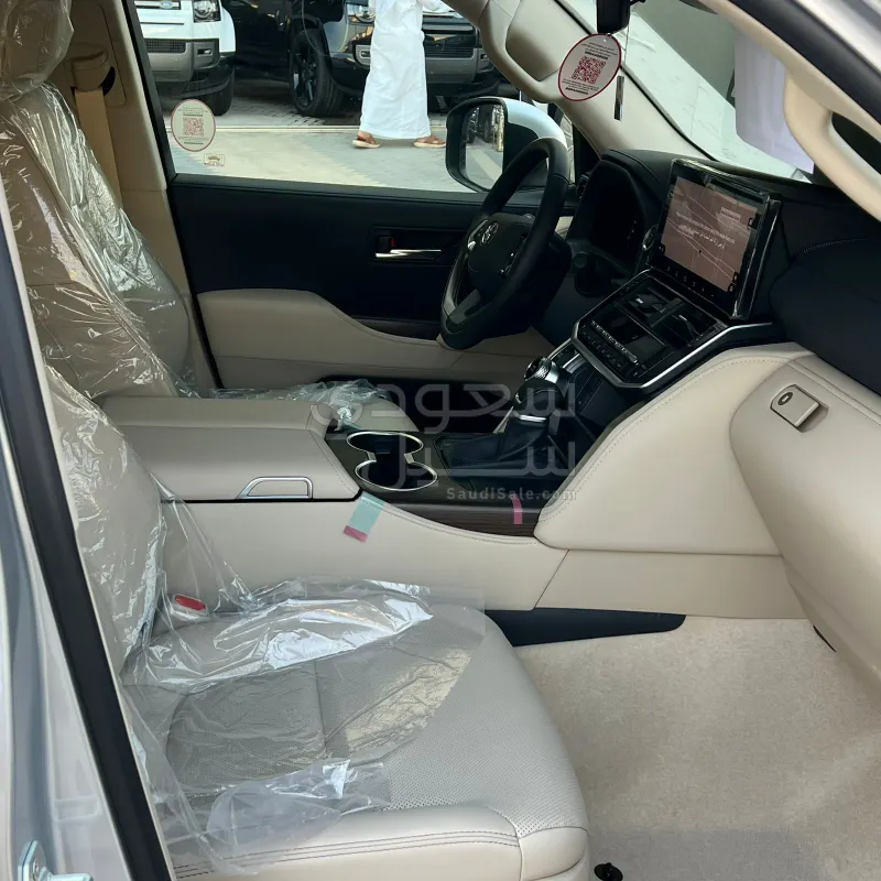 2026 تويوتا لاند كروزر جي اكس ار