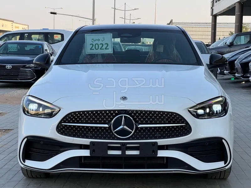 2022 مرسيدس - بنز سي 300