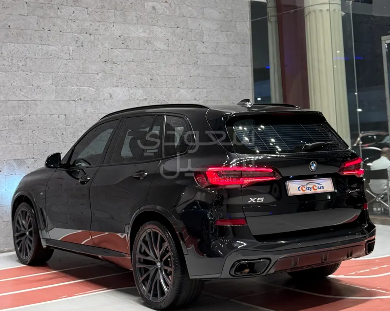 2022 بي ام دبليو الفئة اكس 5