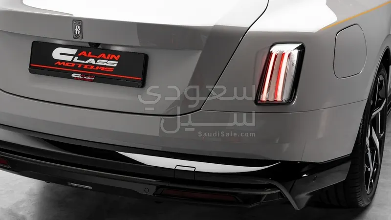 2026 رولز رويس سبيكتر بلاك بادج