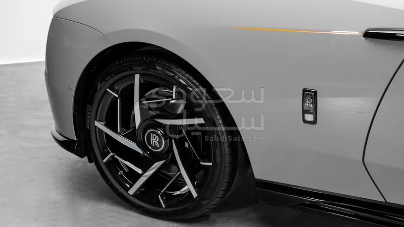 2026 رولز رويس سبيكتر بلاك بادج