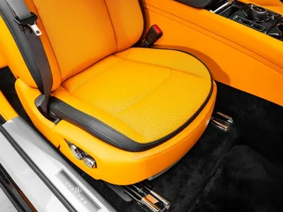 2026 رولز رويس سبيكتر بلاك بادج