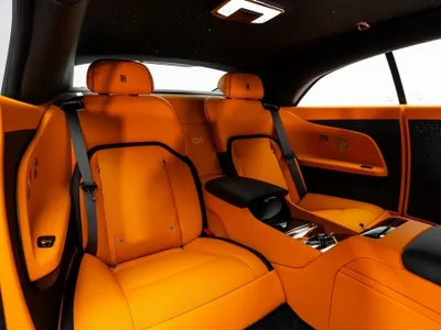 2026 رولز رويس سبيكتر بلاك بادج