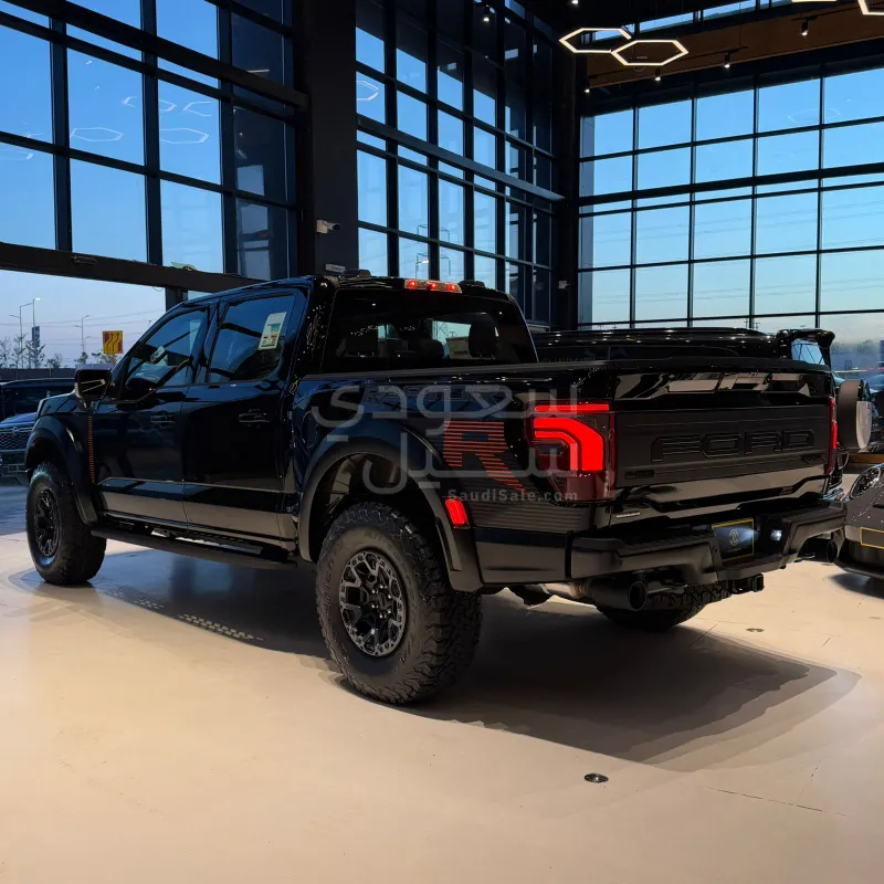 2025 فورد اف 150 رابتور ار