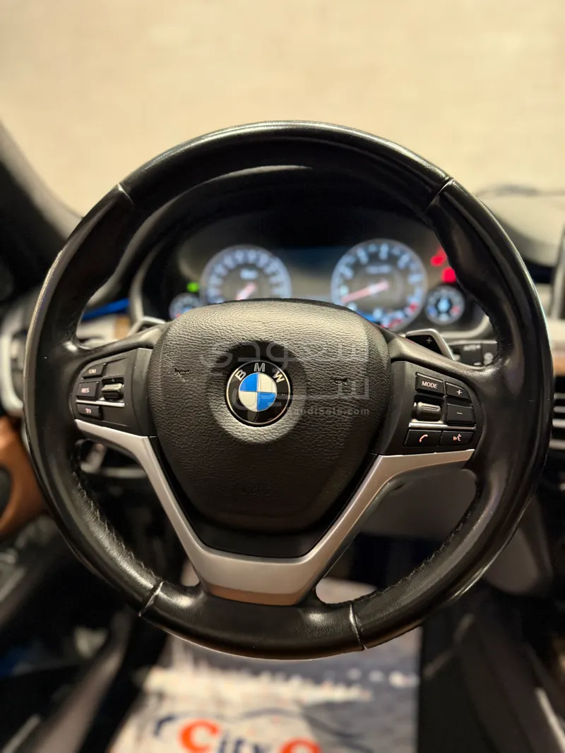 2016 بي ام دبليو الفئة اكس 5